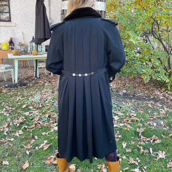 Beautiful Hilary Radley coat, zip out wool lining and removable collar. - Picture 3 of 3